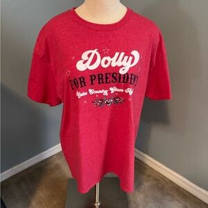 Gildan Red 'Dolly for President' T-Shirt